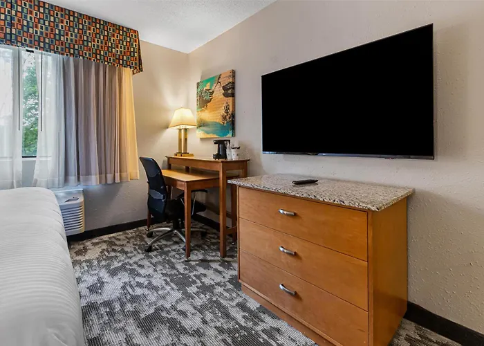 Best Western Ambassador Inn & Suites